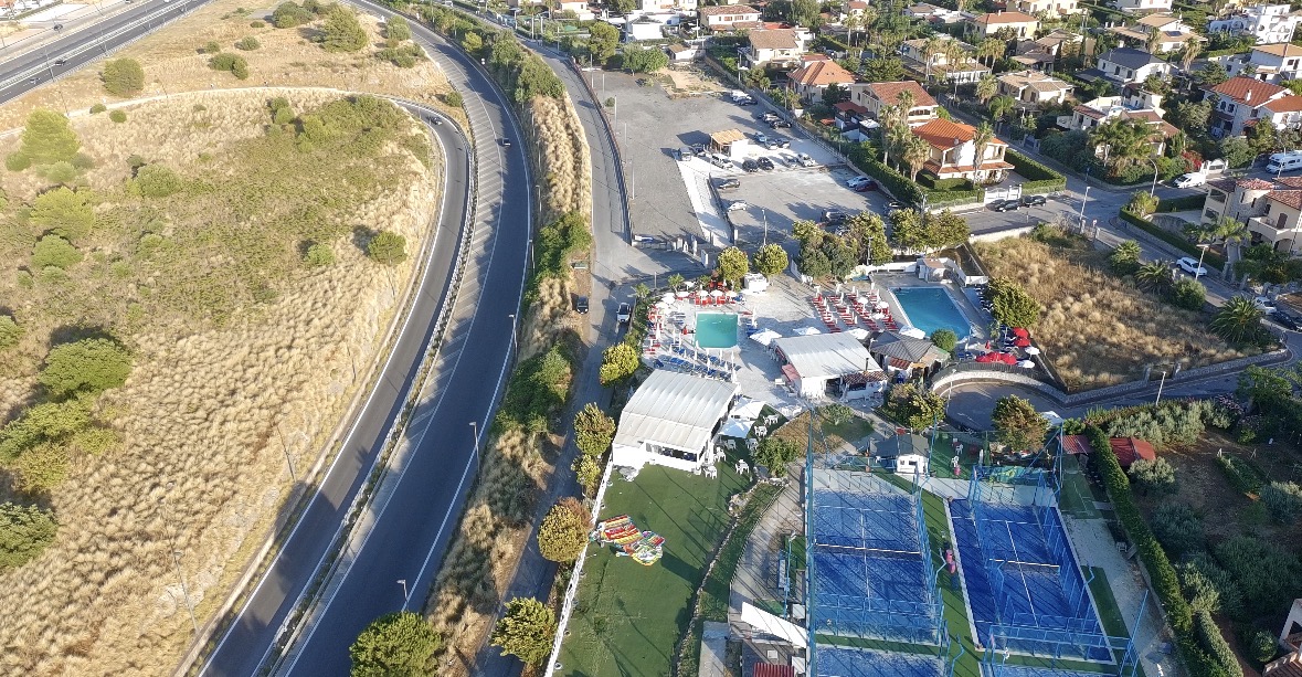 Struttura parcheggio Parking Beach Carini
